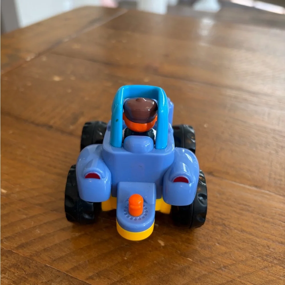 HUILE TOYS Push Powered Tractor Only as is